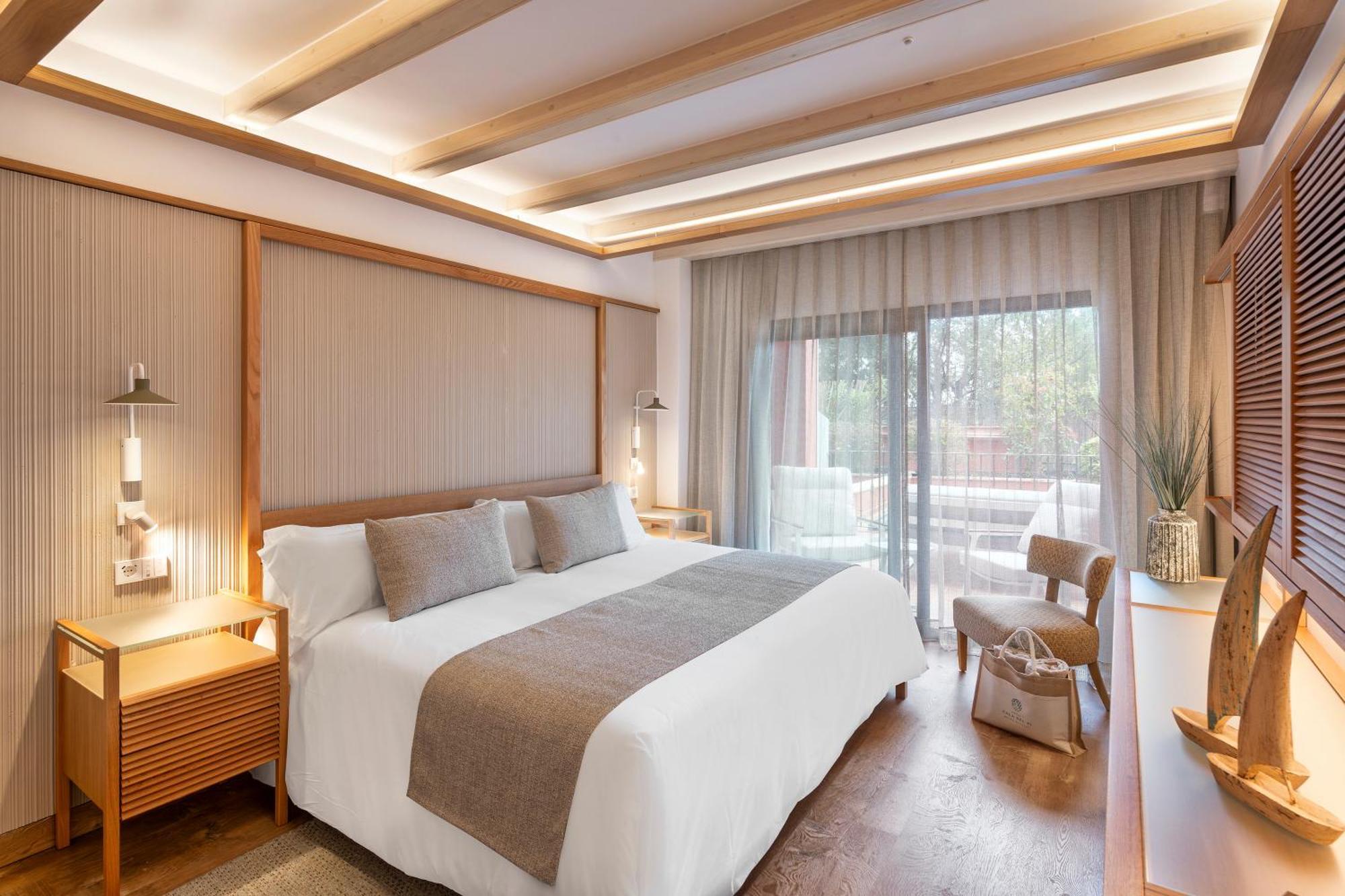 Deluxe Room,1549548769:JPEG